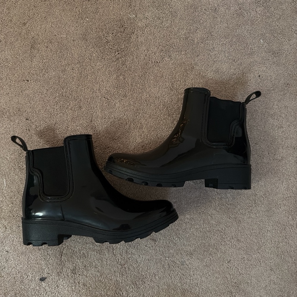 Black Boots